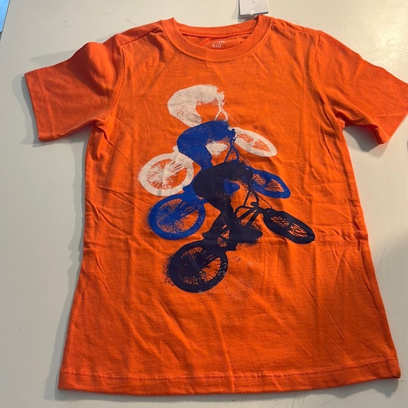Carters Brand boys Tee - short sleeve size 5 - Picture 1 of 3